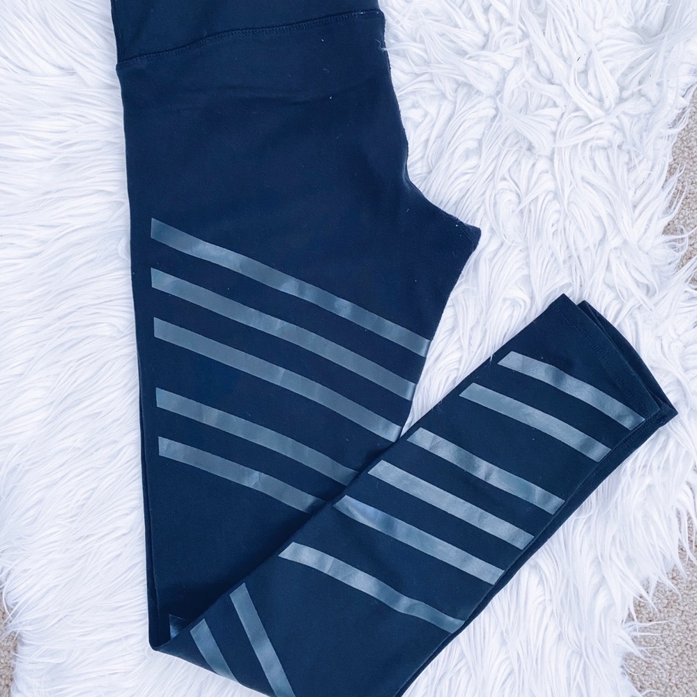 Alo Yoga Black Lineal Leggings Small